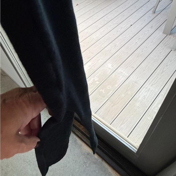 Universal Thread - Picture 3 of 5